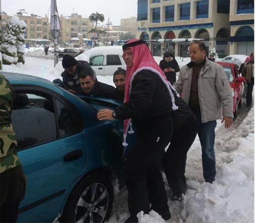 الأعيان يثمنون جهود جلالة الملك اثناء العاصفة الثلجية الأعيان يثمنون جهود جلالة الملك اثناء العاصفة الثلجية