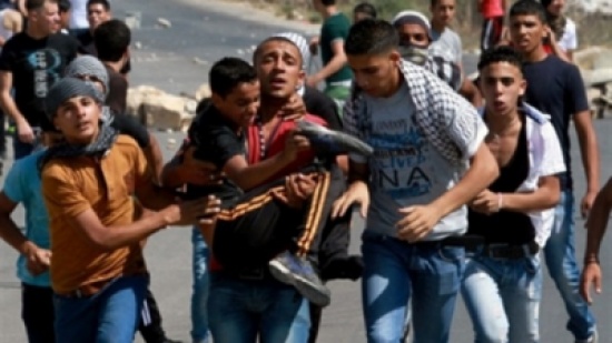 اصابات بهجوم لمستوطنين على قرية عوريف في نابلس