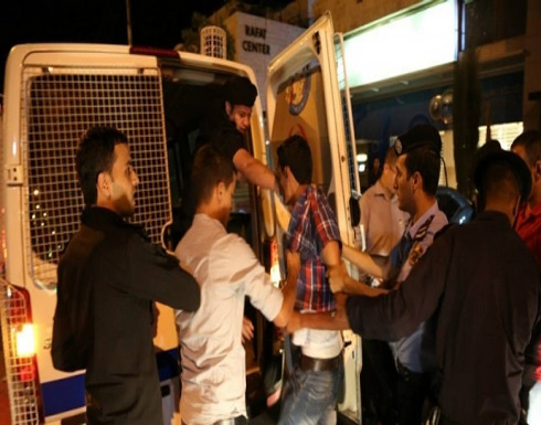 القبض على 4 اشخاص قتلوا قريبهم رمياً بالرصاص في الزرقاء القبض على 4 اشخاص قتلوا قريبهم رمياً بالرصاص في الزرقاء