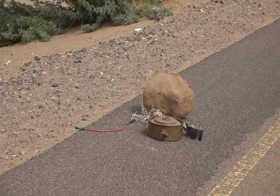 الحوثيون يتخذون المدنيين دروعا بشرية بمحيط مطار الحديدة