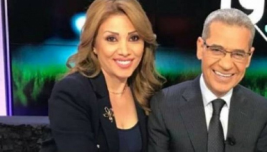 بالفيديو: الاعلامي السوري مصطفى الآغا يُقبّل زوجته على الهواء مباشرة!! بالفيديو: الاعلامي السوري مصطفى الآغا يُقبّل زوجته على الهواء مباشرة!!