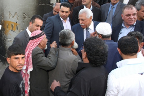 بالصور : أمين عمان يلتقي أهالي منطقة بسمان