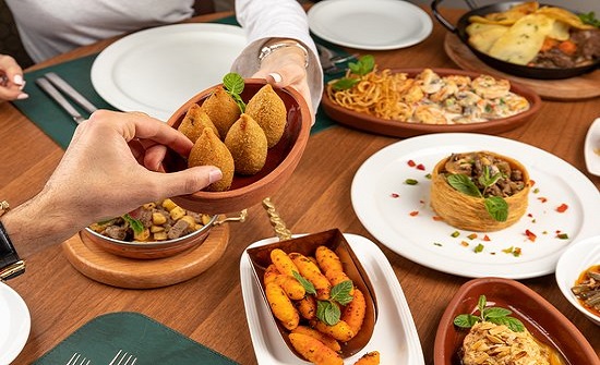 السياحة تعمم على الفنادق والمطاعم بمنع الاحتفالات الجماعية