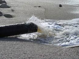 مياه الصرف الصحي تغمر شوارع في الصريح