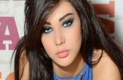ابتسام تسكت: لا أريد اهانة الحجاب… لكنّه سُنّة فقط في الحياة ابتسام تسكت: لا أريد اهانة الحجاب… لكنّه سُنّة فقط في الحياة