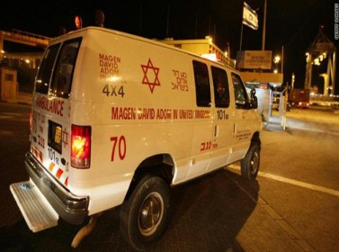 مقاول إسرائيلي يترك شابا فلسطينيا ينزف حتى الموت ( فيديو ) مقاول إسرائيلي يترك شابا فلسطينيا ينزف حتى الموت ( فيديو )
