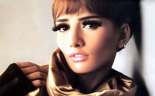 مستندات زينة ضد عزّ تجبرها على الاستعانة بـ"حارس شخصي" مستندات زينة ضد عزّ تجبرها على الاستعانة بـ"حارس شخصي"