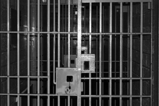 الحبس سنتين لأب قتل ابنته