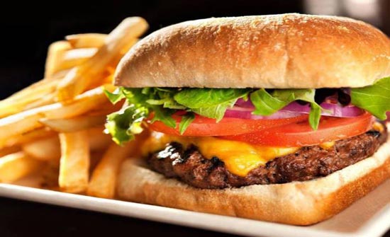 لمحبي الوجبات السريعة.. مرضٌ خطير يهدِّد حياتكم! لمحبي الوجبات السريعة.. مرضٌ خطير يهدِّد حياتكم!