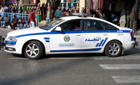 مطلوبان يطلقان النار باتجاه قوة امنية في الصويفية