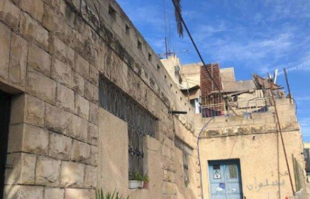 قرار اسرائيلي بإخلاء منزل وأرض في بلدة سلوان