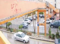 اعادة تركيب جسر المشاه قرب الدوار السابع يوم الجمعة مابعد المقبل