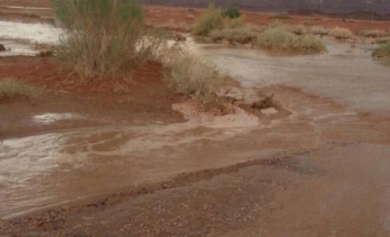 سيول جارفة بمناطق محيطة بالعقبة سيول جارفة بمناطق محيطة بالعقبة