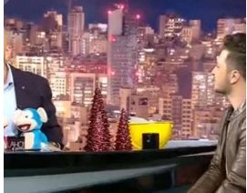 بالفيديو - نجم "هلا بالخميس" يفاجئ الجميع بمواهبه المتعددة.. شاهدوا ماذا فعل!؟ بالفيديو - نجم "هلا بالخميس" يفاجئ الجميع بمواهبه المتعددة.. شاهدوا ماذا فعل!؟