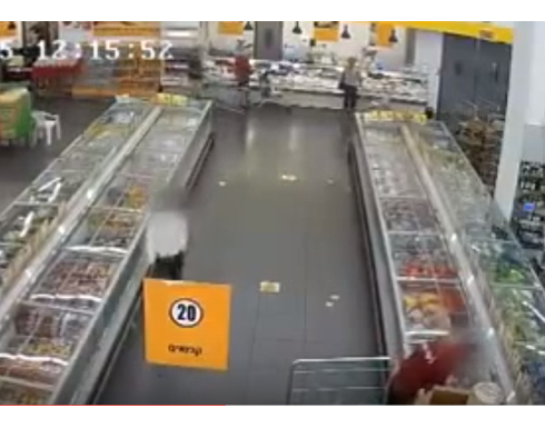 تفاصيل قصة إسرائيلي طعن آخر ظناً منه انه فلسطيني تفاصيل قصة إسرائيلي طعن آخر ظناً منه انه فلسطيني