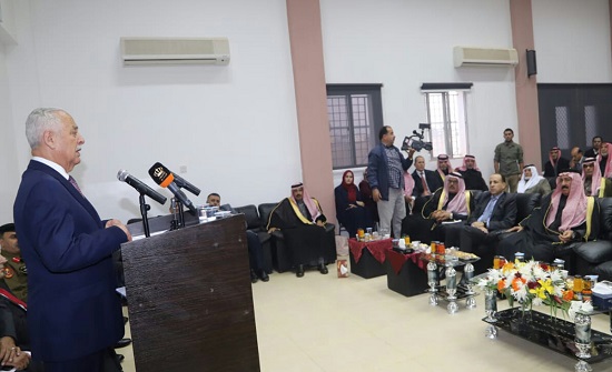 العيسوي يفتتح ملعب ومبنى نادي سما السرحان