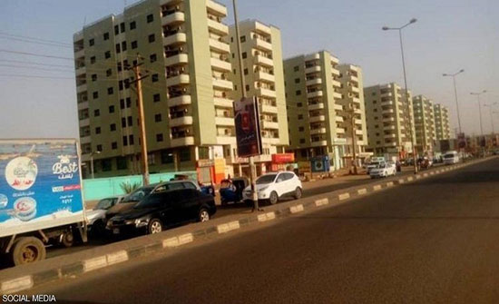 الشرطة السودانية تزيل اسم البشير وصوره من أبراجها الشرطة السودانية تزيل اسم البشير وصوره من أبراجها