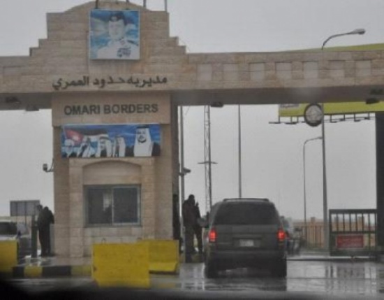 مصدر أمني : الأمور تعود لطبيعتها بعد إصلاح عطل في جمرك العمري مصدر أمني : الأمور تعود لطبيعتها بعد إصلاح عطل في جمرك العمري