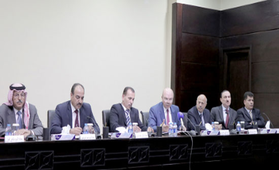 الفايز يلتقي وفد الملتقى الوطني للتوعية والتطوير الفايز يلتقي وفد الملتقى الوطني للتوعية والتطوير