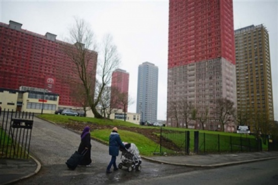 بالفيديو والصور.. لحظة هدم 6 أبراج شاهقة في 7 ثوان