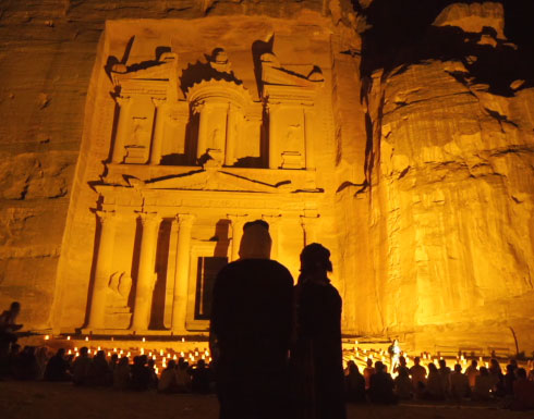 بالفيديو :  المخرج البريطاني جيف وود ينتج فيلم رائع عن البترا