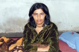 أغرب كفيفة جزائرية "تستعيد" بصرها لمدة 10 دقائق كل عام