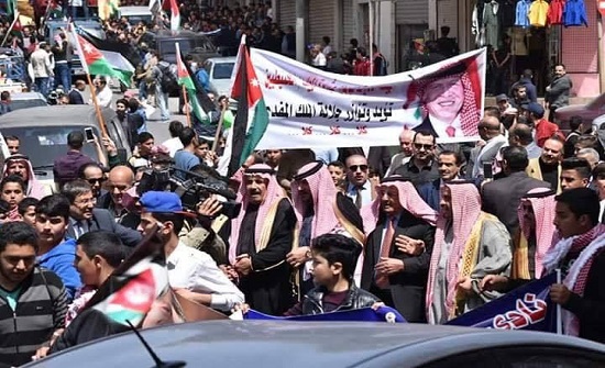 مسيرة شعبية تأييدا للملك تنطلق من ديوان عشائر الحنيطي مسيرة شعبية تأييدا للملك تنطلق من ديوان عشائر الحنيطي