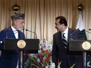 زيارة كرزاي لباكستان تكلل بـ"إعلان إسلام أباد" لتفعيل جهود مقاومة الإرهاب