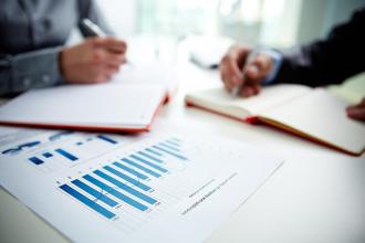 الطباع يحذر من انهيارات اقتصادية قد تصيب الدول العربية غير المستقرة