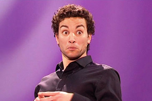  اتهام ممثل جزائري بالإساءة للإسلام لرقصه مع حاخام يهودي