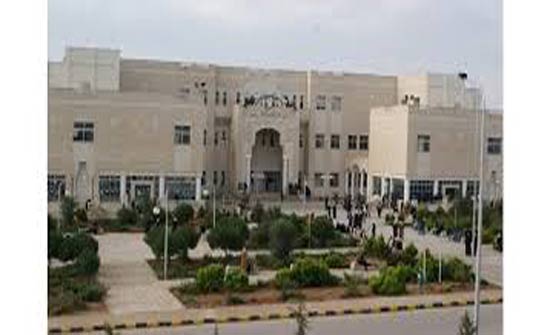 عرفة ينفي رفع الرسوم الجامعية بـ "آل البيت" عرفة ينفي رفع الرسوم الجامعية بـ "آل البيت"