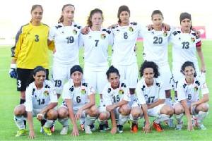 لاعبات المنتخب النسوي يطلبن الاجتماع مع مسؤولي اتحاد الكرة