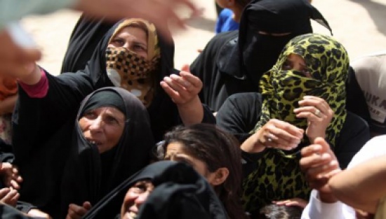 العراق: البراميل المتفجرة تنافس "داعش" في قتل مدنيّي الأنبار العراق: البراميل المتفجرة تنافس "داعش" في قتل مدنيّي الأنبار