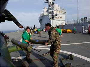 قصف طرابلس والثوار يتقدمون نحوها 