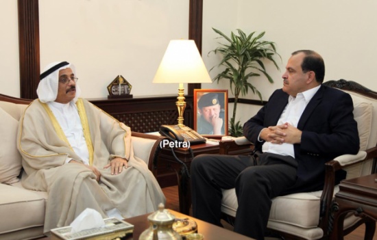 وزير الداخلية يلتقي السفير الإماراتي في عمان وزير الداخلية يلتقي السفير الإماراتي في عمان