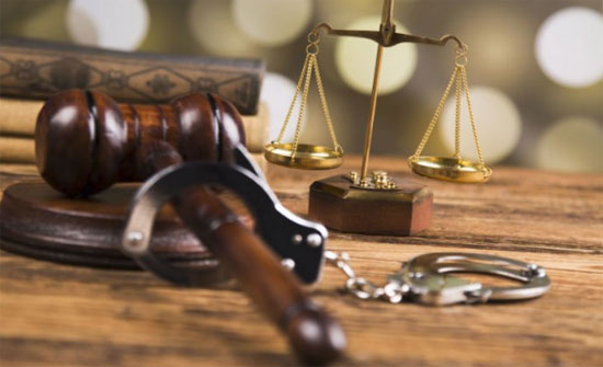 الاشغال المؤقتة لمواطن طعن شقيقه في الزرقاء الاشغال المؤقتة لمواطن طعن شقيقه في الزرقاء