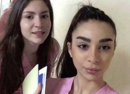 صورتها الـ"سيلفي" هذه تسببت بطردها من المستشفى الذي تعمل فيه! صورتها الـ"سيلفي" هذه تسببت بطردها من المستشفى الذي تعمل فيه!