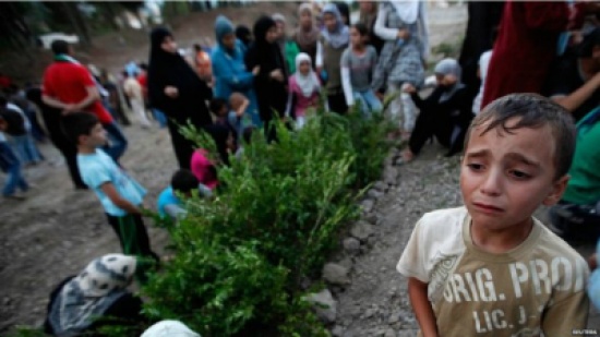 نزوح الآلاف ببعض مناطق ريف حلب خشية اقتحامها من قوات الأسد