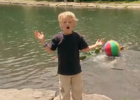 الولد والكرة