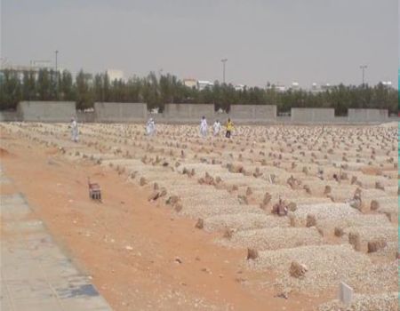 سعودي يحفر قبره بيده لشعوره بدنو أجله.. توفي بعدها بـ4 أشهر