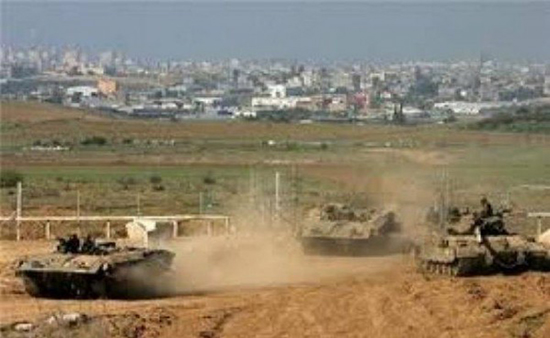 الاحتلال يتوغل شمالي وجنوبي قطاع غزة الاحتلال يتوغل شمالي وجنوبي قطاع غزة