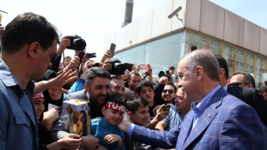 تشكيك أوروبي باستفتاء تركيا والمعارضة تتمسك برفض نتائجه تشكيك أوروبي باستفتاء تركيا والمعارضة تتمسك برفض نتائجه