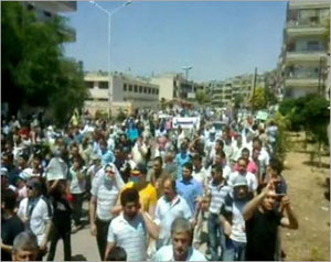 25 قتيلا بمظاهرات الجمعة في سوريا 