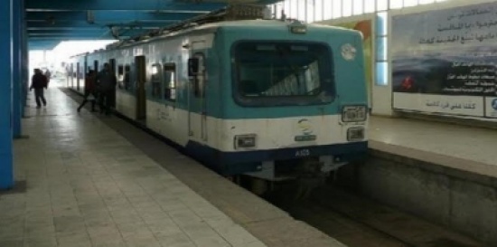 لن تصدقوا ماذا فعل:  رجل أمن تونسي يثير الجدل بهذا التصرف!