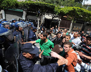 رفض إشراك "الإنقاذ" بإصلاحات الجزائر 