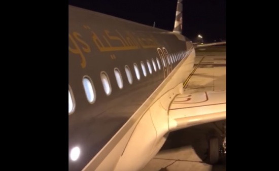 بالفيديو .. أردنيون يعيشون ليلة رعب في طائرة