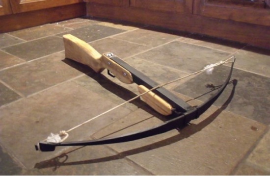 تلميذ يقتل معلما ويصيب معلمة و3 طلاب في برشلونة