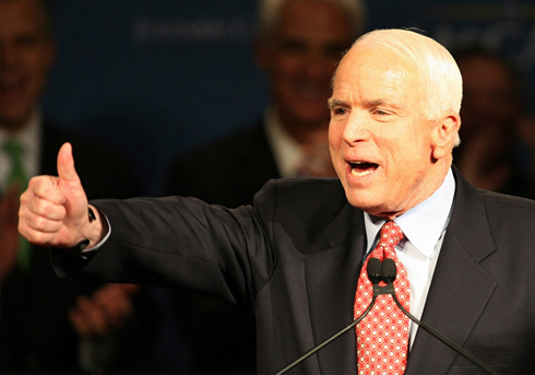 ماكين يطالب بتعيين جنرال أمريكي ارتكب مجازر في حرب العراق لقتال العشائر العراقية