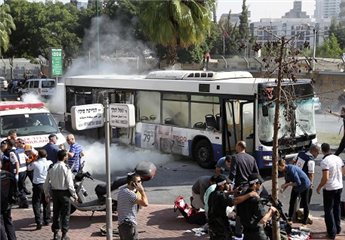 «حماس» و«الجهاد» تعلنان «مباركتهما» لتفجير حافلة في تل أبيب «حماس» و«الجهاد» تعلنان «مباركتهما» لتفجير حافلة في تل أبيب