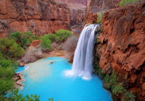 ما هي أنواع أنهار الجنة الأربعة المعدة للمتقين ؟